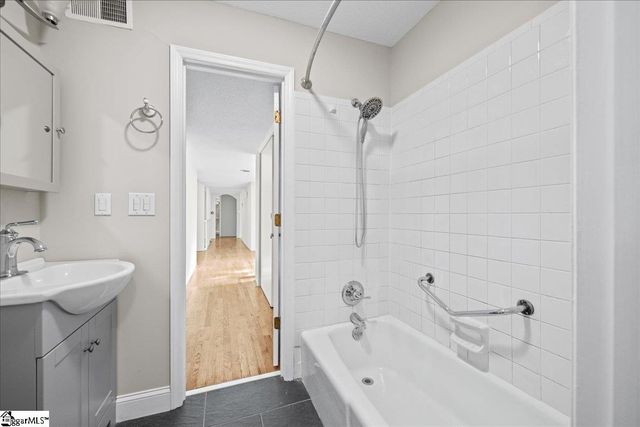 136 Shannon Lake Circle, Greenville, SC 29615