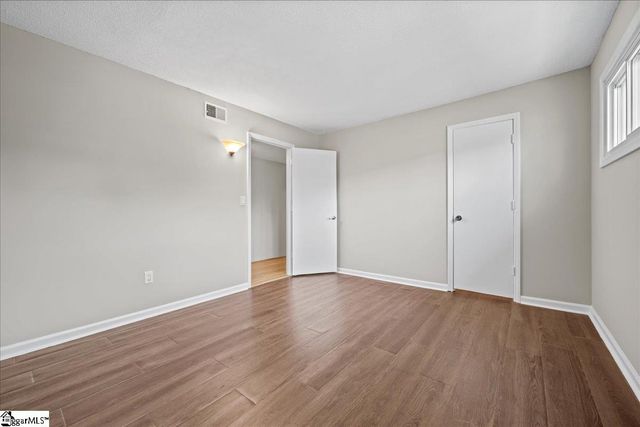 136 Shannon Lake Circle, Greenville, SC 29615
