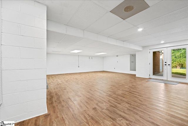 136 Shannon Lake Circle, Greenville, SC 29615