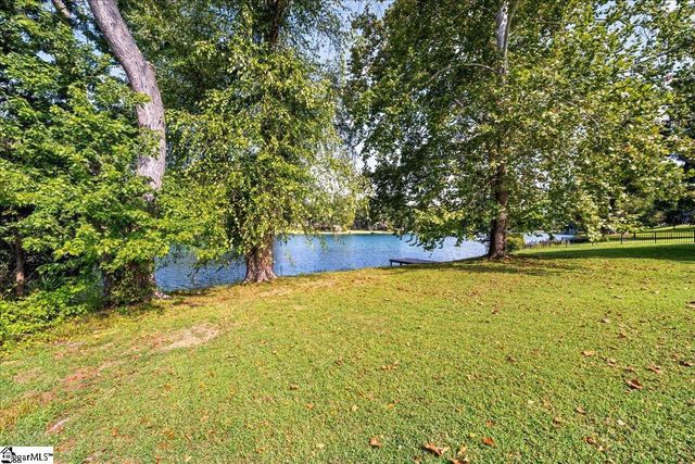 136 Shannon Lake Circle, Greenville, SC 29615