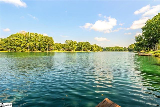 136 Shannon Lake Circle, Greenville, SC 29615
