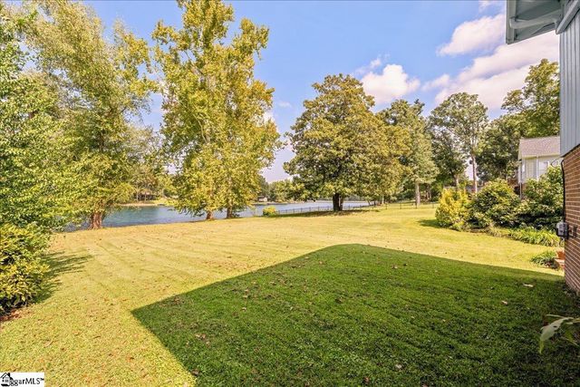136 Shannon Lake Circle, Greenville, SC 29615