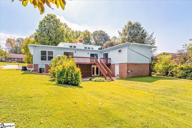136 Shannon Lake Circle, Greenville, SC 29615