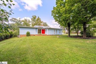 136 Shannon Lake Circle, Greenville, SC 29615