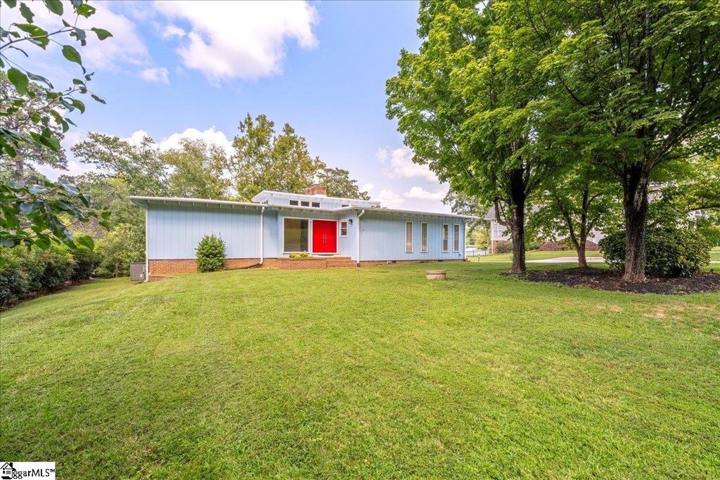 136 Shannon Lake Circle, Greenville, SC 29615