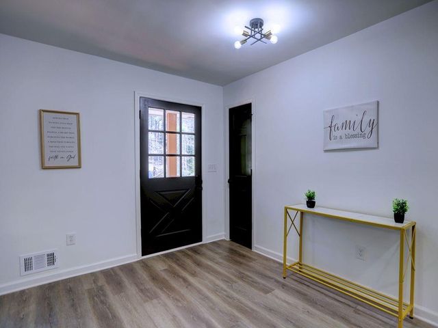 3075 Wayward Drive, Marietta, GA 30066