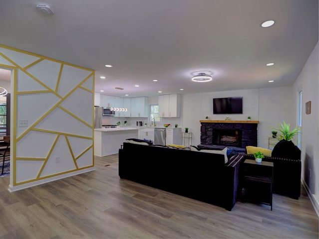 3075 Wayward Drive, Marietta, GA 30066