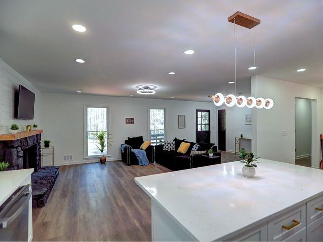 3075 Wayward Drive, Marietta, GA 30066