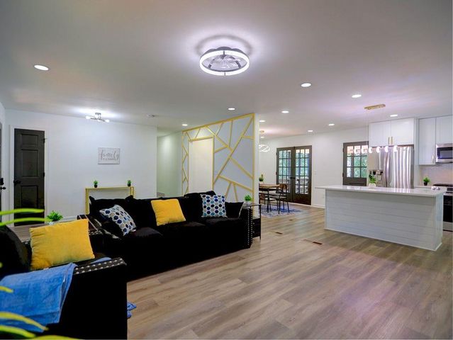 3075 Wayward Drive, Marietta, GA 30066