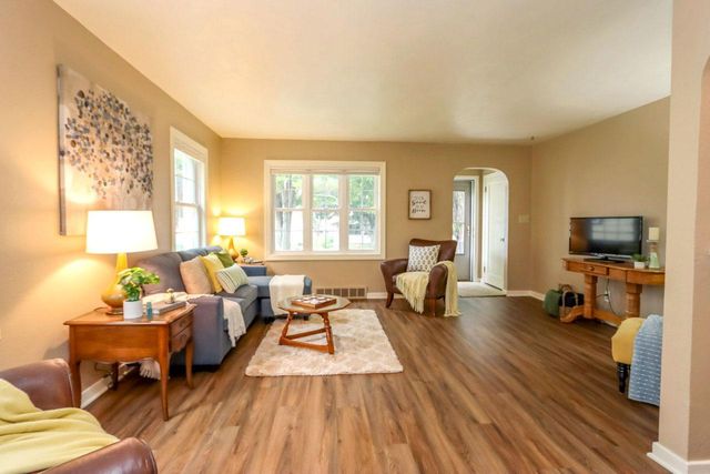 1311 N 5th Street, Mankato, MN 56001