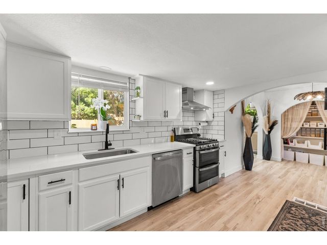 818 E Swallow Rd, Fort Collins, CO 80525