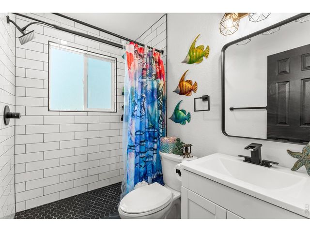 818 E Swallow Rd, Fort Collins, CO 80525