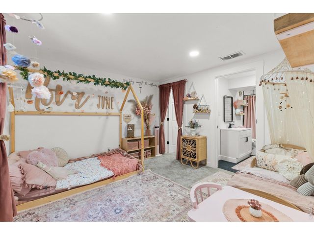 818 E Swallow Rd, Fort Collins, CO 80525