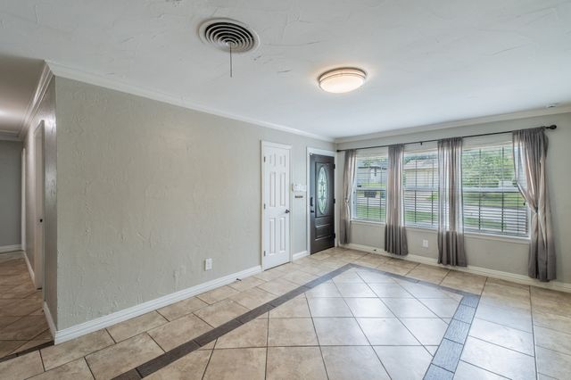 7824 Davenport Avenue, Fort Worth, TX 76116