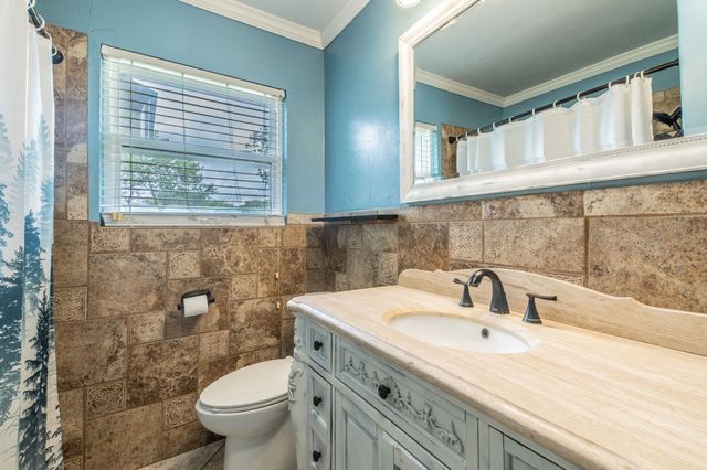 7824 Davenport Avenue, Fort Worth, TX 76116