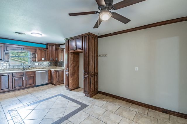 7824 Davenport Avenue, Fort Worth, TX 76116