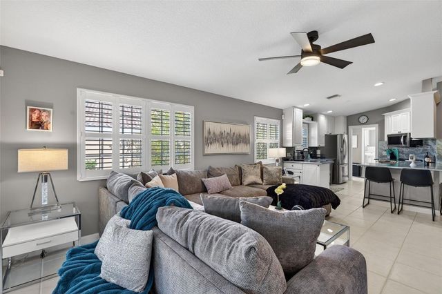 7526 QUINTO DR, Sarasota, FL 34238