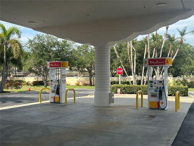 7526 QUINTO DR, Sarasota, FL 34238