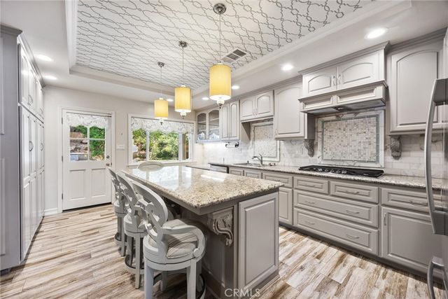 3825 Dalehurst Drive, Bakersfield, CA 93306