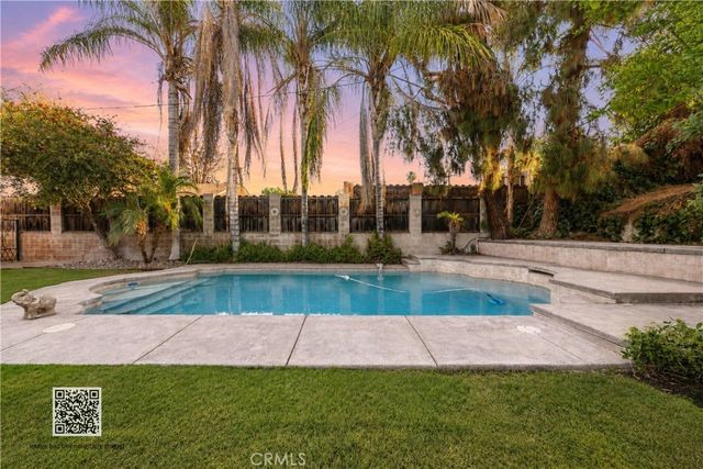 3825 Dalehurst Drive, Bakersfield, CA 93306