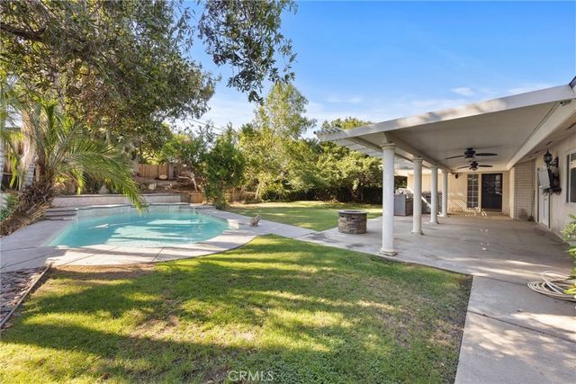 3825 Dalehurst Drive, Bakersfield, CA 93306