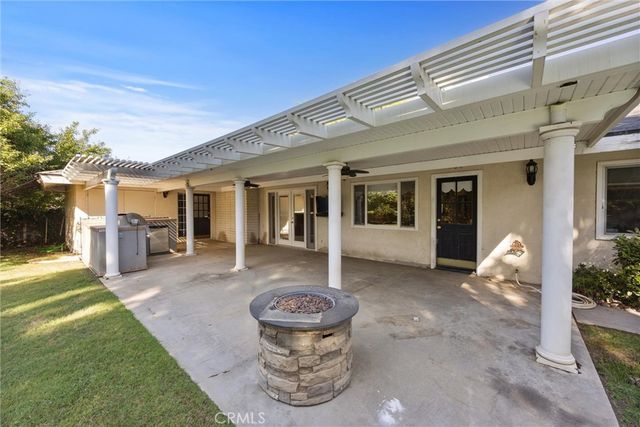 3825 Dalehurst Drive, Bakersfield, CA 93306