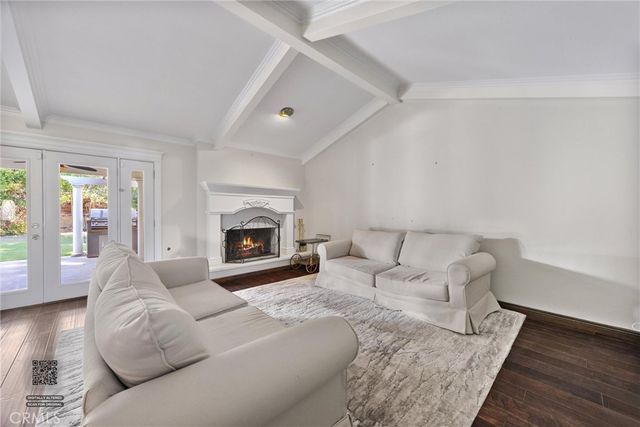 3825 Dalehurst Drive, Bakersfield, CA 93306