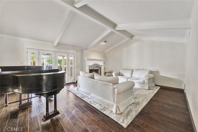 3825 Dalehurst Drive, Bakersfield, CA 93306