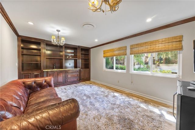3825 Dalehurst Drive, Bakersfield, CA 93306