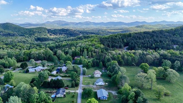 1013 Bradley Road, Blairsville, GA 30512