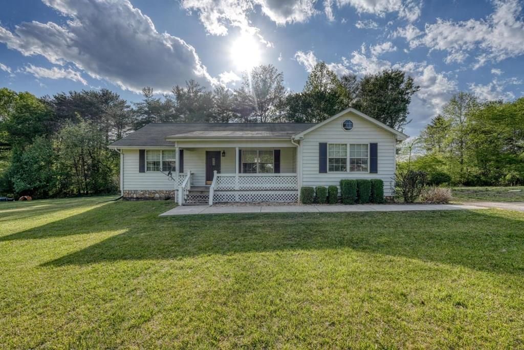 1013 Bradley Road, Blairsville, GA 30512