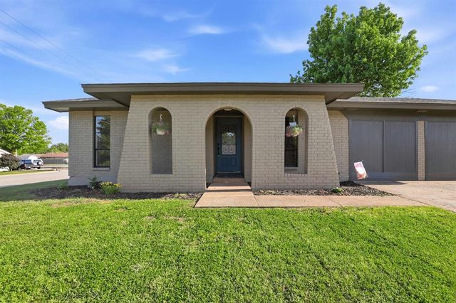 4024 Dentwood Terrace, Del City, OK 73115