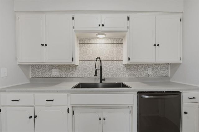 4024 Dentwood Terrace, Del City, OK 73115
