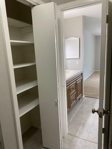 14515 Wunderlich Drive 704, Houston, TX 77069