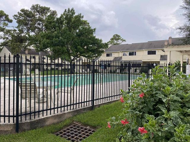 14515 Wunderlich Drive 704, Houston, TX 77069