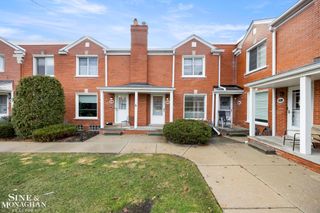 693 1/2 Saint Clair Street, Grosse Pointe, MI 48230