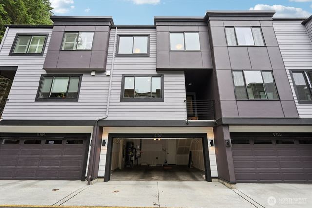 18757 76th Avenue W, Lynnwood, WA 98037