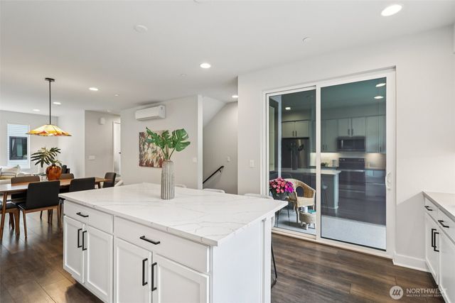 18757 76th Avenue W, Lynnwood, WA 98037