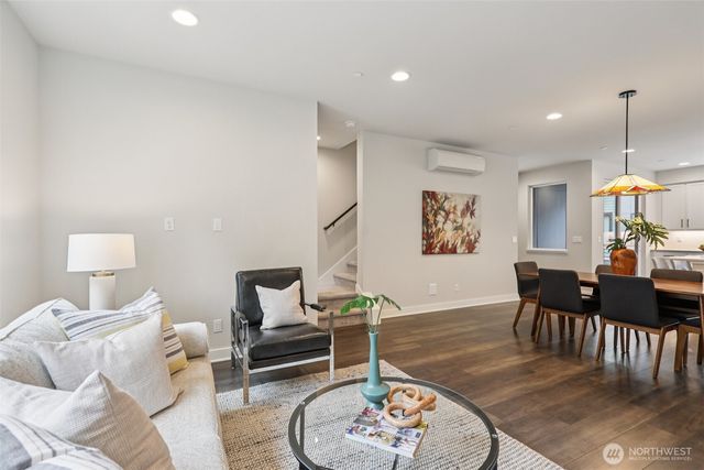 18757 76th Avenue W, Lynnwood, WA 98037