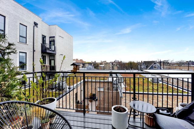 5015 N CLARK Street 304, Chicago, IL 60640