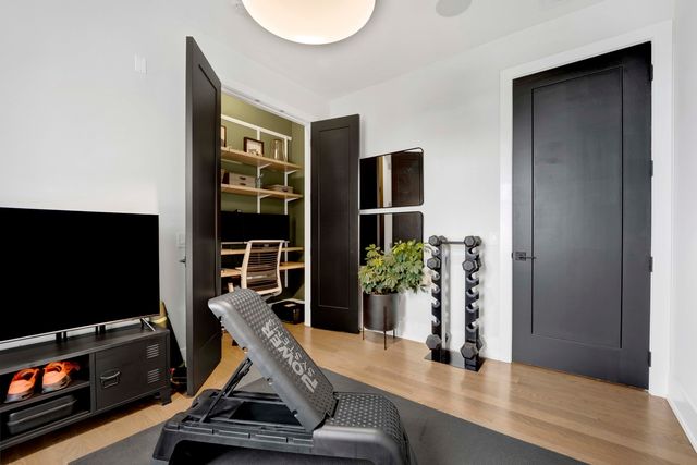 5015 N CLARK Street 304, Chicago, IL 60640