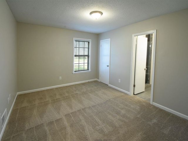 6731 STARKENBURG LN, Memphis, TN 38115