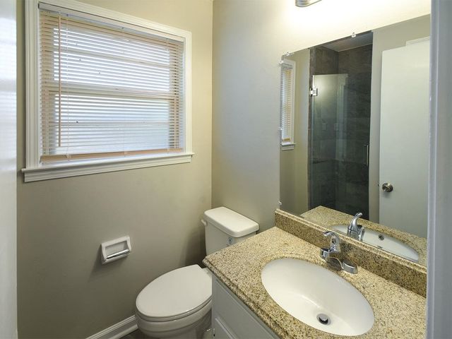 6731 STARKENBURG LN, Memphis, TN 38115