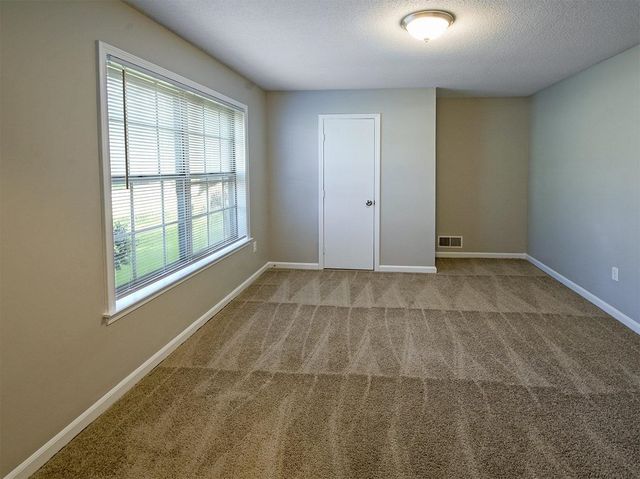 6731 STARKENBURG LN, Memphis, TN 38115