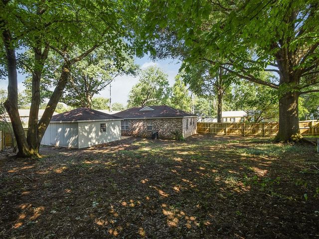 6731 STARKENBURG LN, Memphis, TN 38115
