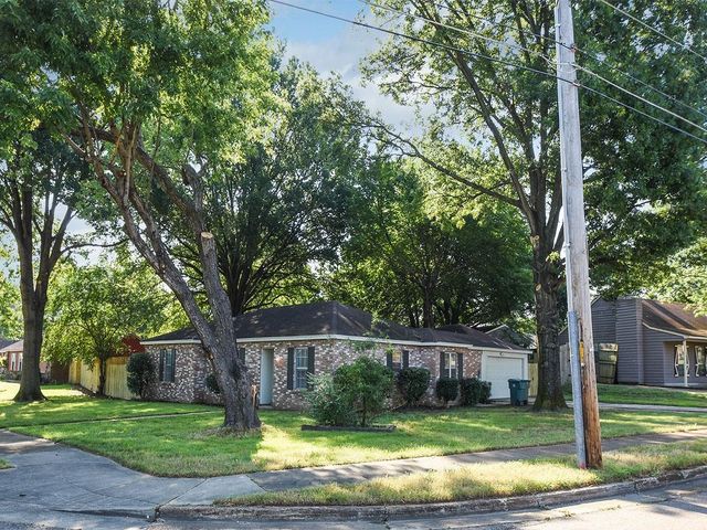 6731 STARKENBURG LN, Memphis, TN 38115