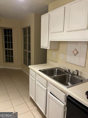 713 Kilkenny Circle, Lithonia, GA 30058