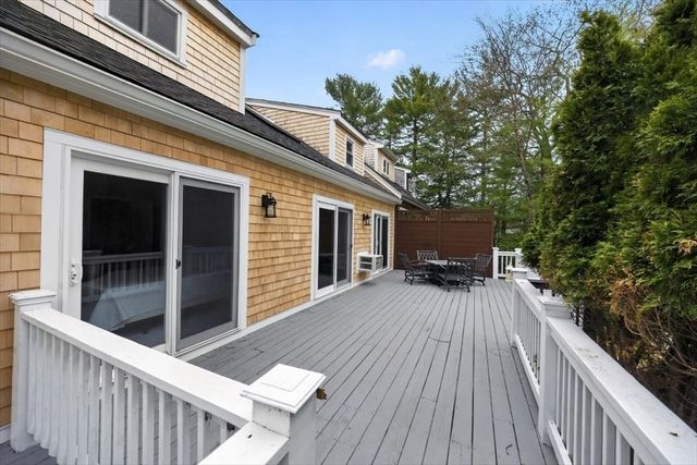 14 Cedarledge Village 14, Cohasset, MA 02025
