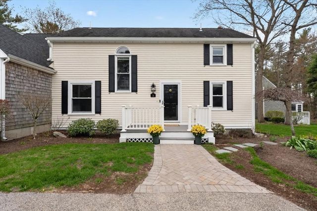 14 Cedarledge Village 14, Cohasset, MA 02025