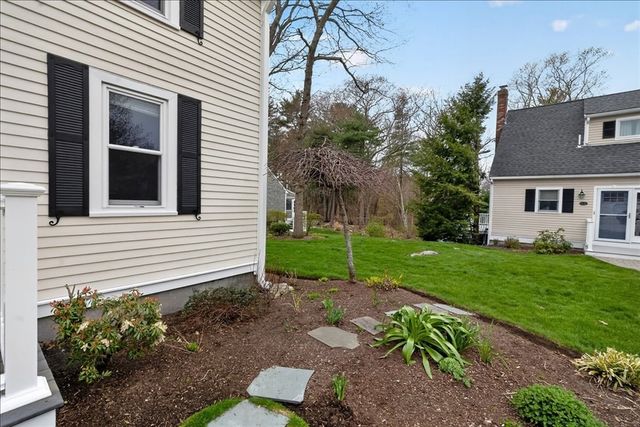 14 Cedarledge Village 14, Cohasset, MA 02025